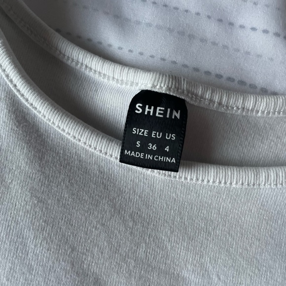 white crop top - Picture 2 of 2